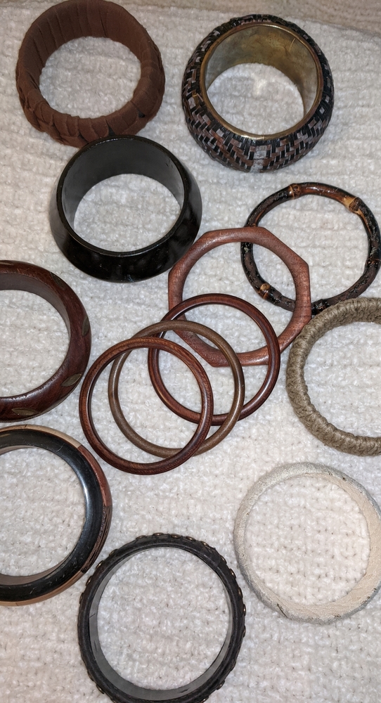 Vintage Bundle Of Bracelets (13)